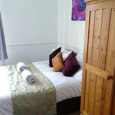 Napier Town House - Self Catering - Guesthouse Style - Twin And Double Rooms Workington Buitenkant foto
