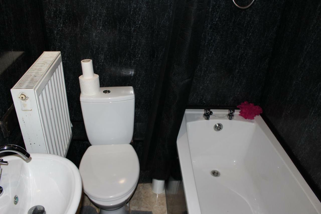 Napier Town House - Self Catering - Guesthouse Style - Twin And Double Rooms Workington Buitenkant foto